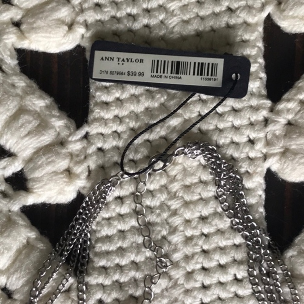 Ann Taylor NWT Ann Taylor Beaded Chain Necklace - Picture 4 of 8